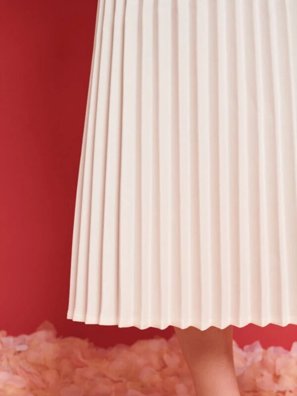 B9236FCF-A721-0841-2A73-50142ECED08D DREAM Carolina Pleated Midi Skirt